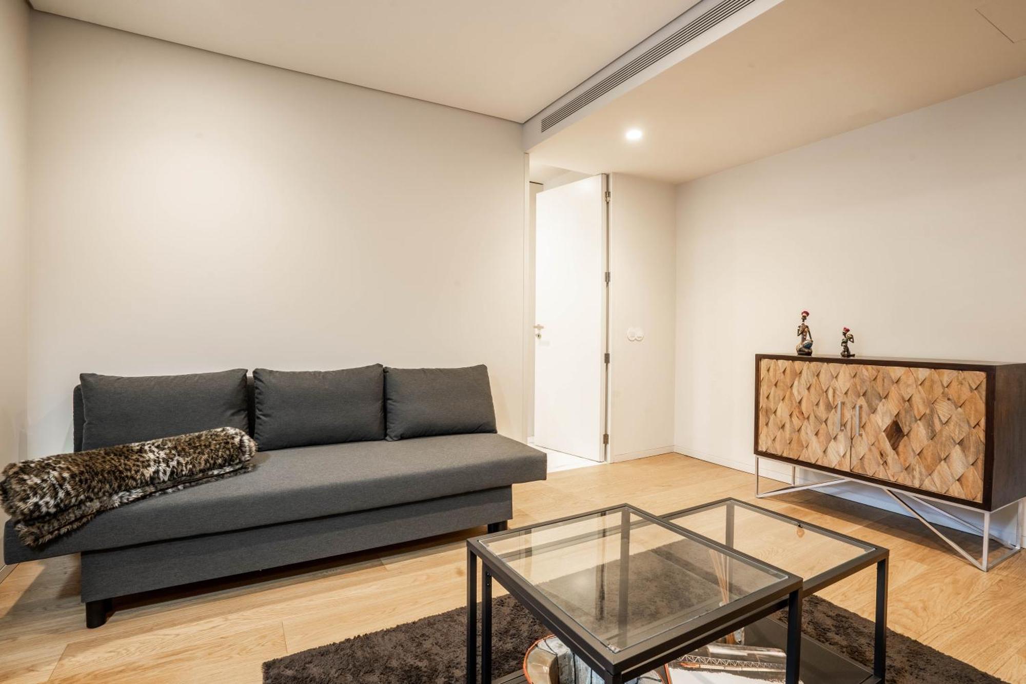 Primrose 1Br Delight W Parking By Lovelystay Porto Bagian luar foto