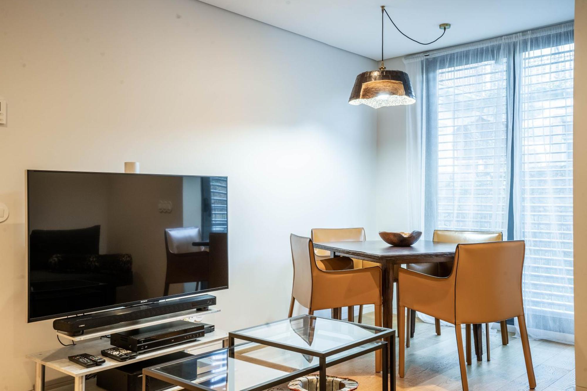 Primrose 1Br Delight W Parking By Lovelystay Porto Bagian luar foto