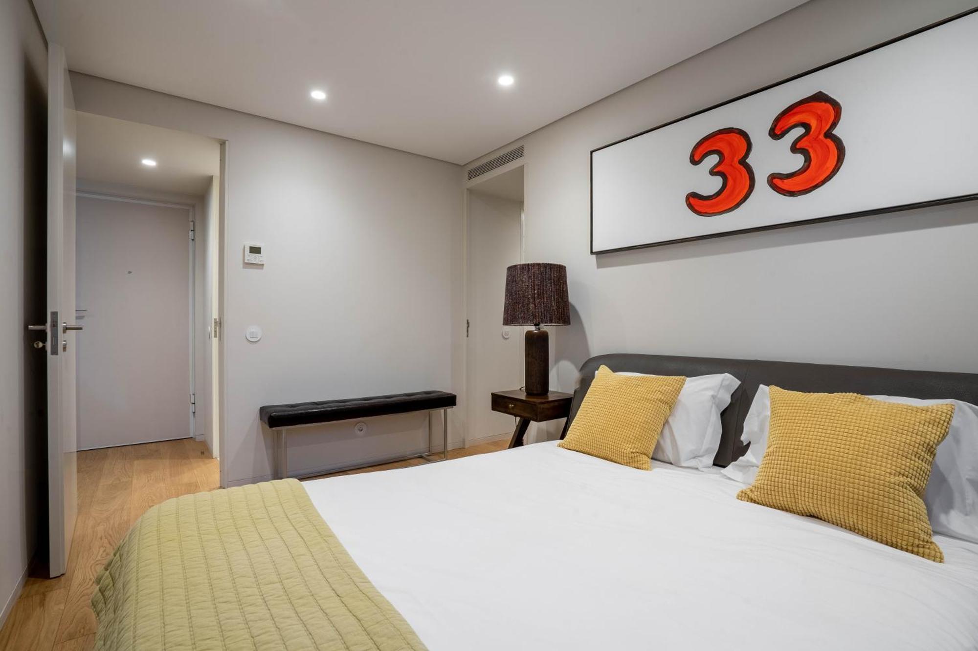 Primrose 1Br Delight W Parking By Lovelystay Porto Bagian luar foto