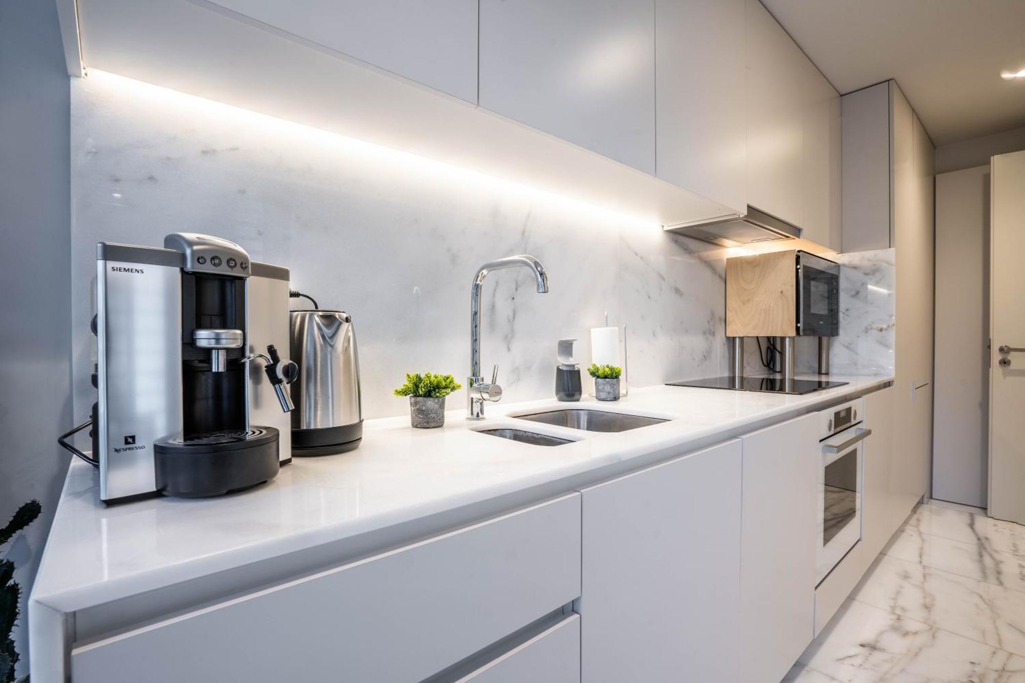 Primrose 1Br Delight W Parking By Lovelystay Porto Bagian luar foto