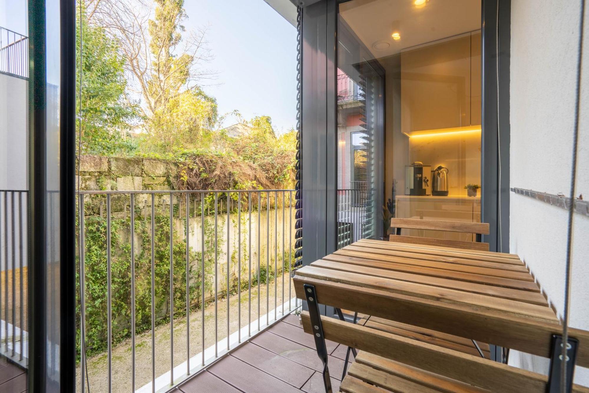 Primrose 1Br Delight W Parking By Lovelystay Porto Bagian luar foto